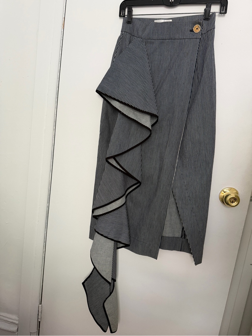 Solace Women’s Size 4 US Asymmetric Ruffle Pinstripe Skirt - Navy & White